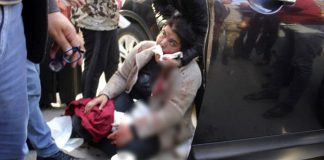 Otomobilde yanında oturan sevgilisinin dilini kesip, çeşitli yerlerinden yaraladı!