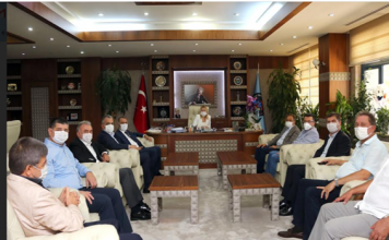 Rektör Özkan, CHP Heyetiyle Başkan Böcek’in Sağlık Durumu İle İlgili Görüştü