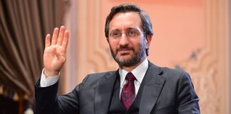 Cumhurbaşkanlığı İletişim Başkanı FahrettinAltun, Avrupa’daki Türk gençlerle buluştu