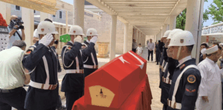 İzmir’de uzman çavuş ve eşi trafik kazasında hayatını kaybetti