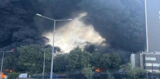 İzmir Valiliğinden yangın açıklaması: Hastanede tedavi gören hiçbir vatandaşımız olumsuz etkilenmedi