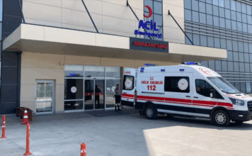 Zehirlenme şüphesiyle hastaneye kaldırılan 3 kardeşten 1’i öldü