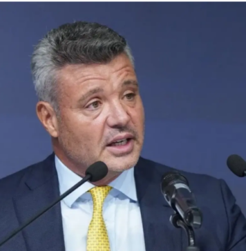 İfadeye çağrılan Sadettin Saran’ı taşıyan uçak Türkiye’ye indi