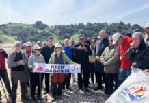 Urla hurda gemiye karşı ayakta