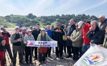 Urla hurda gemiye karşı ayakta